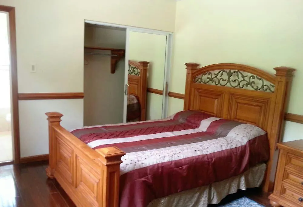 Steel Love Villa مونتيغو باي